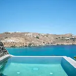 Gasthof Etesians & Super Paradise Beach (Mykonos)