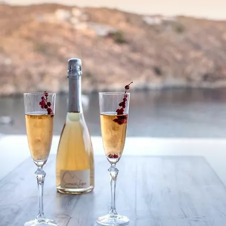 Etesians & בית הארחה 4*