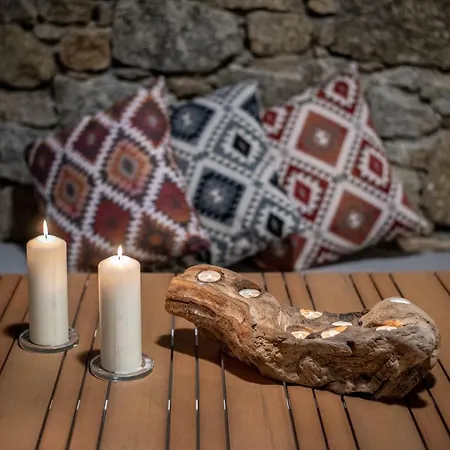 Etesians & סופר פרדייז ביץ'