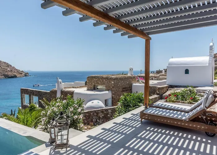 Pensión Etesians Suites&villas 4*