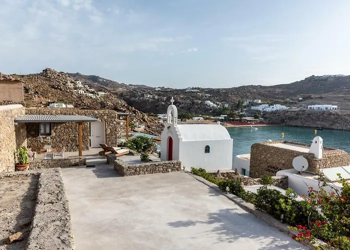 Pensión Etesians Suites&villas 4*