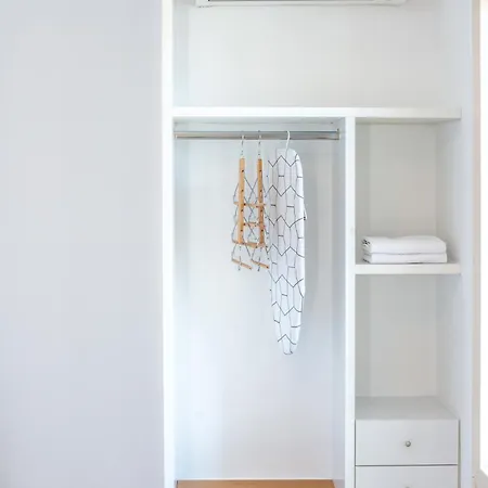 Etesians & Guest house