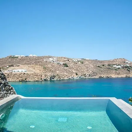 Guest house Etesians & Super Paradise Beach (Mykonos)
