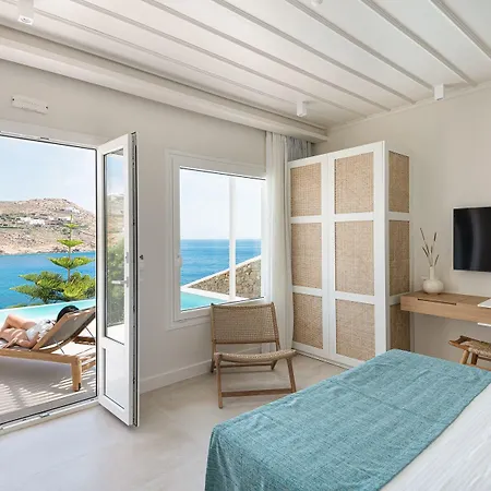 Etesians & 4* Super Paradise Beach (Mykonos)