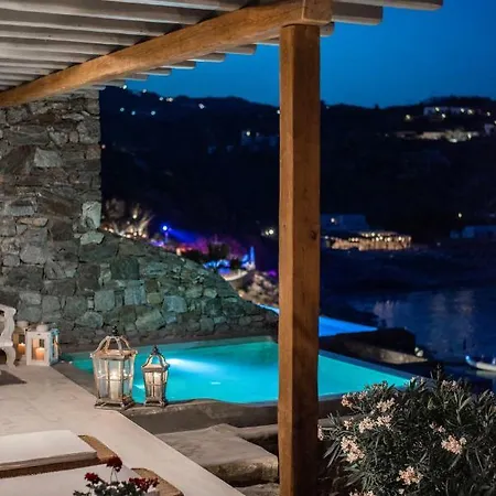 Guest house Etesians & Super Paradise Beach (Mykonos)