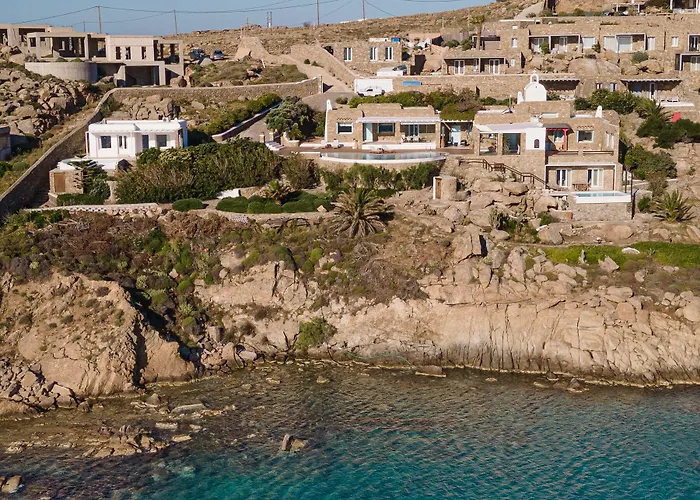 Etesians & Gasthof Super Paradise Beach (Mykonos)