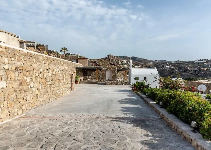 Gasthof Etesians & Super Paradise Beach (Mykonos)