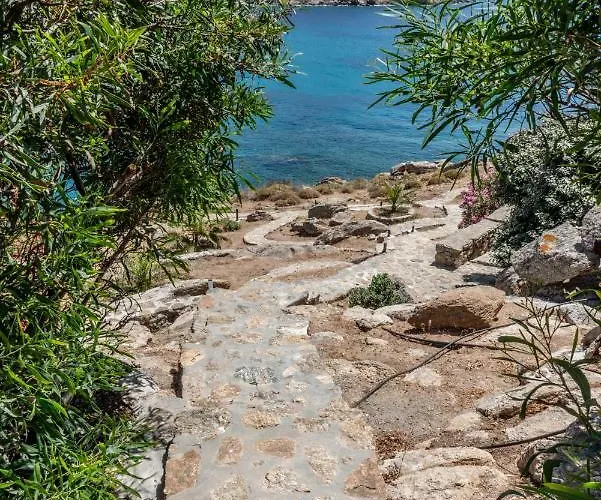 Gasthof Etesians & Super Paradise Beach (Mykonos)