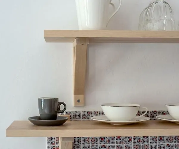 Etesians & سوبر بارادايس بيتش