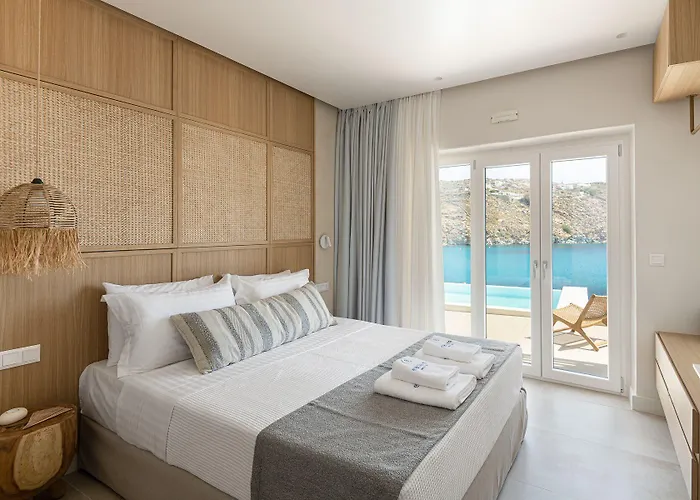 Affittacamere Etesians & Super Paradise Beach (Mykonos)