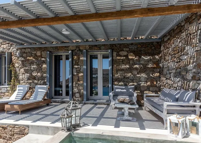 Etesians & Affittacamere Super Paradise Beach (Mykonos)